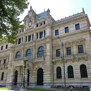 Habitación Con Baño Privado En El Centro De , Bilbao España